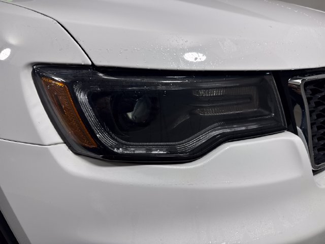 Used 2021 Jeep Grand Cherokee Limited w/ Premium Lighting Group AWD/4WD image 12