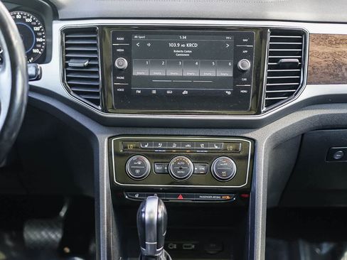 Used 2018 Volkswagen Atlas SEL Premium image 14