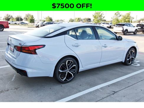 New 2025 Nissan Altima 2.5 SR w/ SR Premium Package image 8