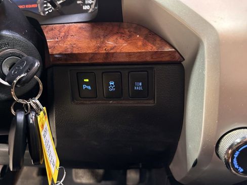 Used 2015 Toyota Tundra 1794 Edition image 18