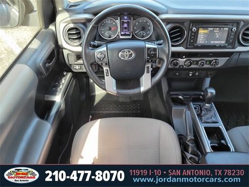 Used 2018 Toyota Tacoma SR5 w/ Exterior Package image 13