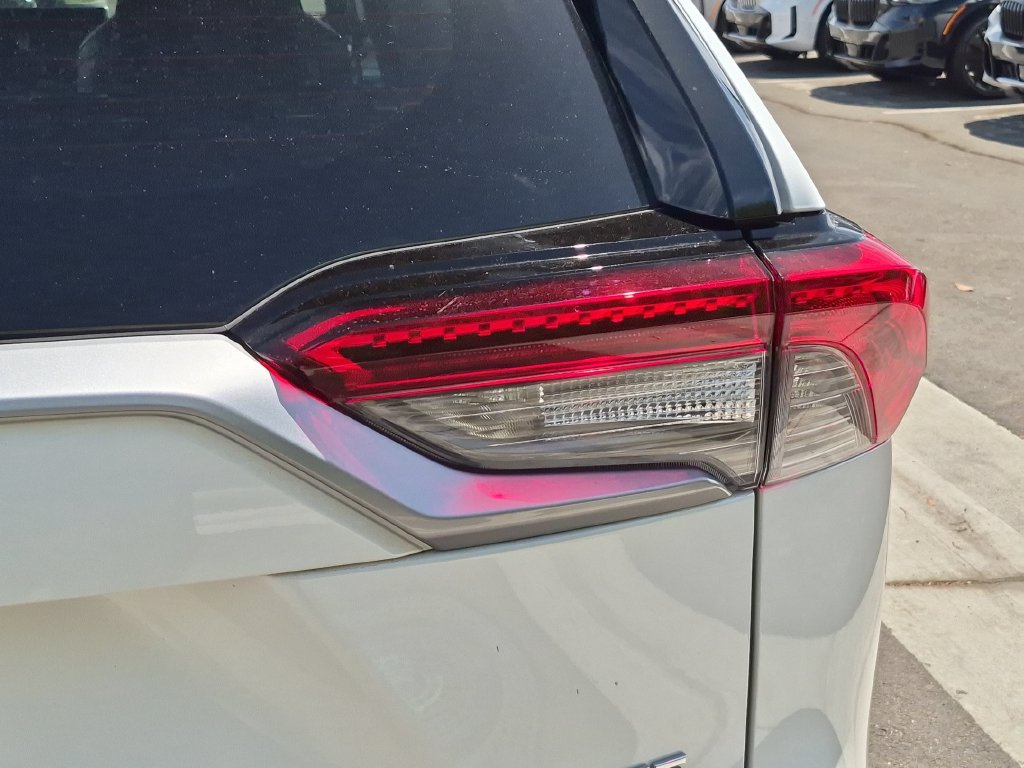 Used 2020 Toyota RAV4 XSE w/ Carpet Mat Package AWD/4WD image 25