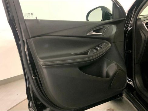 Used 2025 Buick Encore GX Preferred AWD/4WD image 25