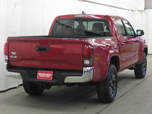 Used 2020 Toyota Tacoma SR5 image 6