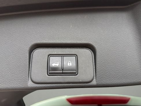 Used 2021 Nissan Rogue SL w/ Premium Package AWD/4WD image 19