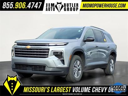 Used 2025 Chevrolet Traverse LT