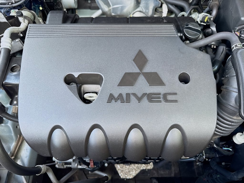 Used 2020 Mitsubishi Outlander SE FWD image 32