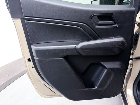 Used 2024 Chevrolet Colorado W/T image 10