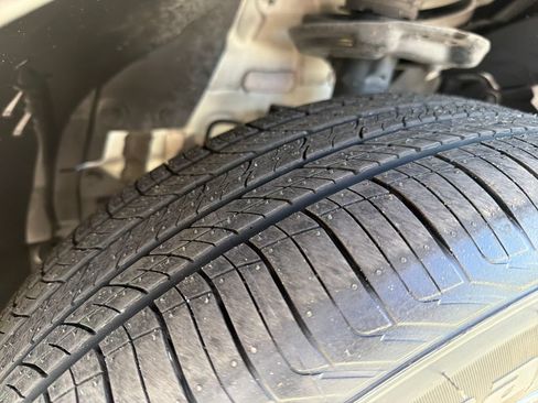Certified 2024 Nissan Rogue SV AWD/4WD image 12