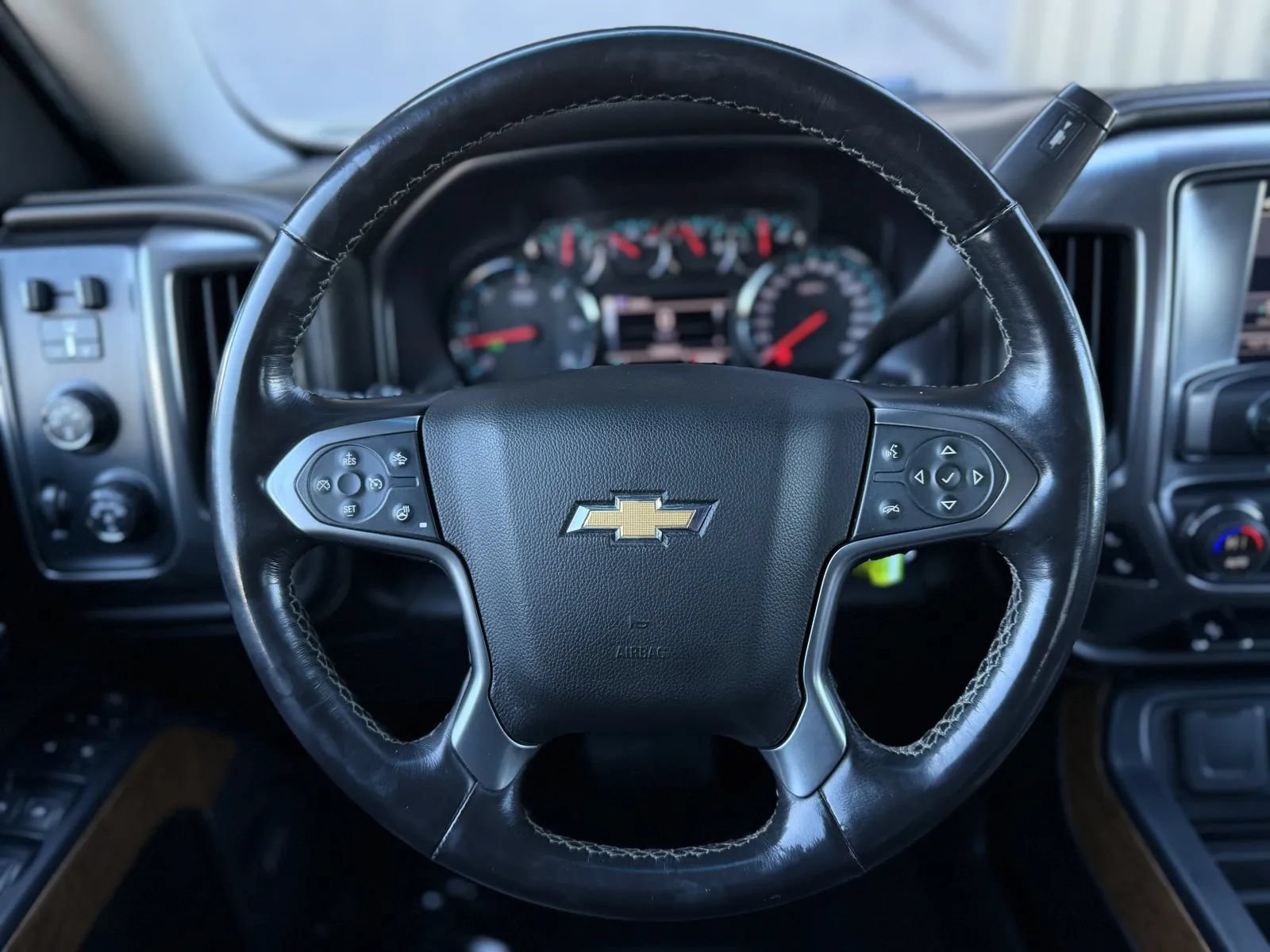 Used 2015 Chevrolet Silverado 1500 LTZ w/ LTZ Plus Package AWD/4WD image 20