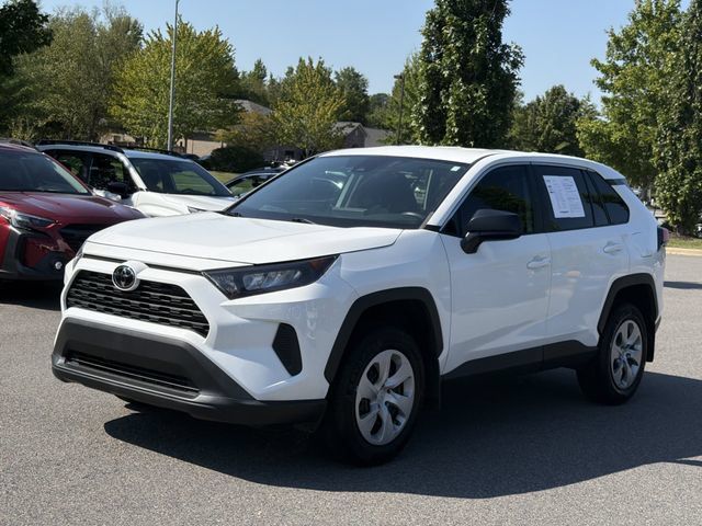 Used 2022 Toyota RAV4 LE FWD image 7