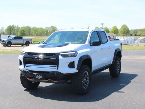 New 2026 Chevrolet Colorado ZR2 AWD/4WD image 4