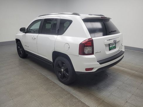 Used 2014 Jeep Compass Latitude AWD/4WD image 3