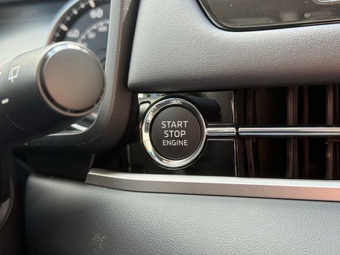 New 2026 Mitsubishi Outlander SE AWD/4WD image 12