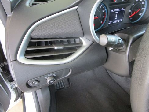 Used 2024 Chevrolet Malibu LT FWD image 24