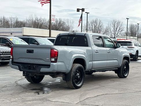 Used 2019 Toyota Tacoma TRD Sport image 7
