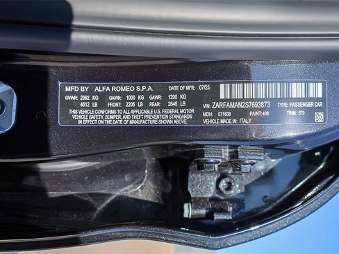 New 2025 Alfa Romeo Giulia Base w/ Driving Assist Package image 26