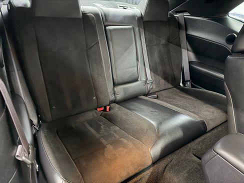 Used 2015 Dodge Challenger R/T Scat Pack w/ Leather Interior Group image 23