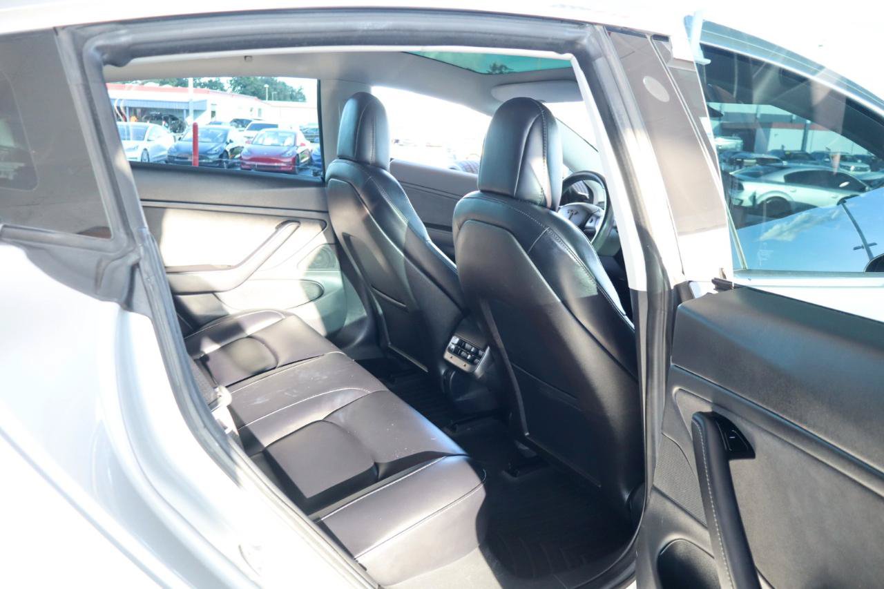 Used 2018 Tesla Model 3 Long Range RWD image 31
