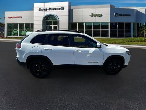 Used 2021 Jeep Cherokee Latitude Plus image 9