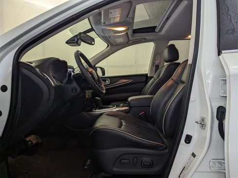 Used 2019 INFINITI QX60 Luxe w/ Essential Package image 6