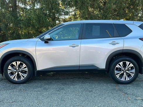 Certified 2022 Nissan Rogue SV image 26