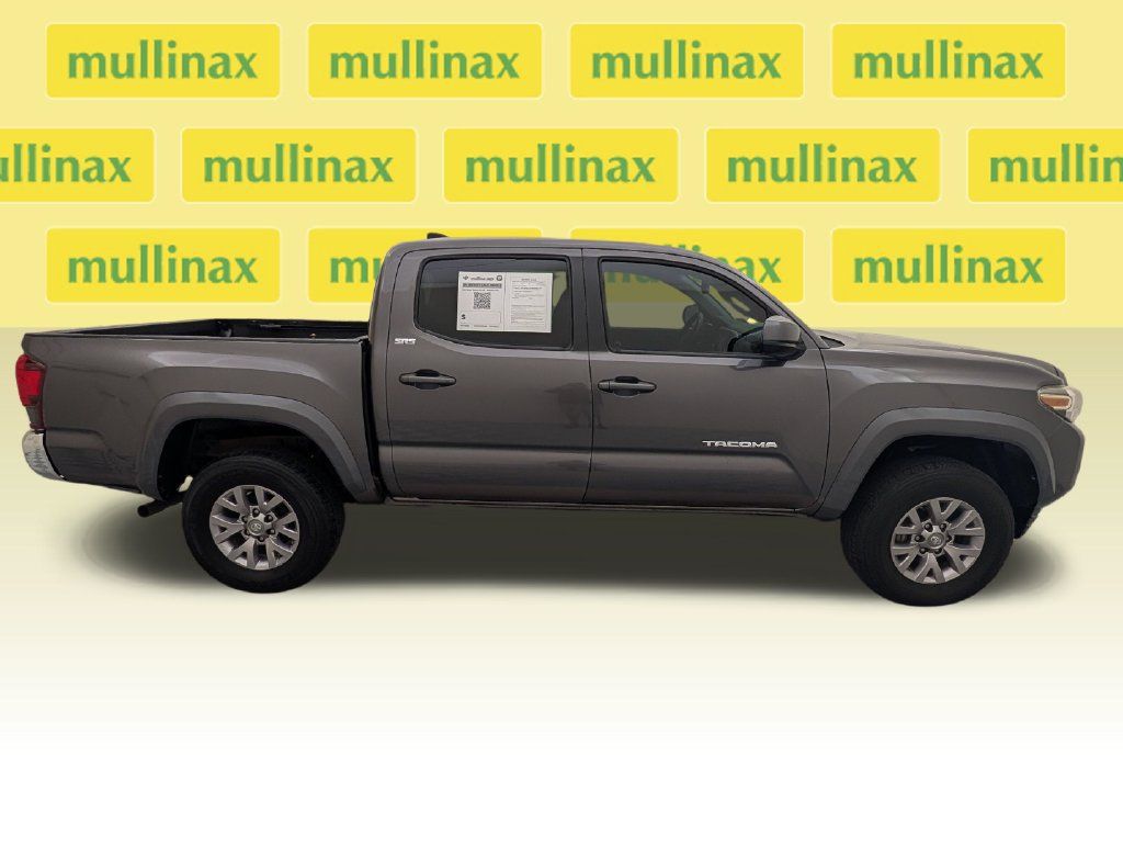 Used 2018 Toyota Tacoma SR5 RWD image 2