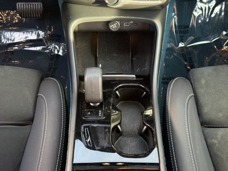 Certified 2023 Volvo C40 P8 Recharge Ultimate AWD/4WD image 15
