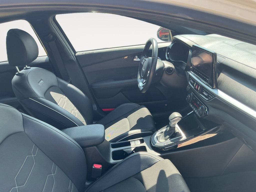 Used 2023 Kia Forte GT-Line w/ GT-Line Premium Package FWD image 15