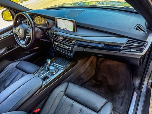 Used 2017 BMW X5 xDrive40e image 10