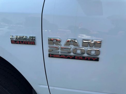 Used 2015 RAM 2500 Tradesman w/ Chrome Appearance Group image 18