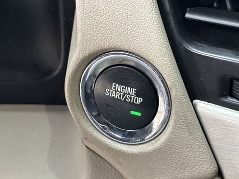 Used 2017 GMC Yukon Denali w/ Open Road Package image 19