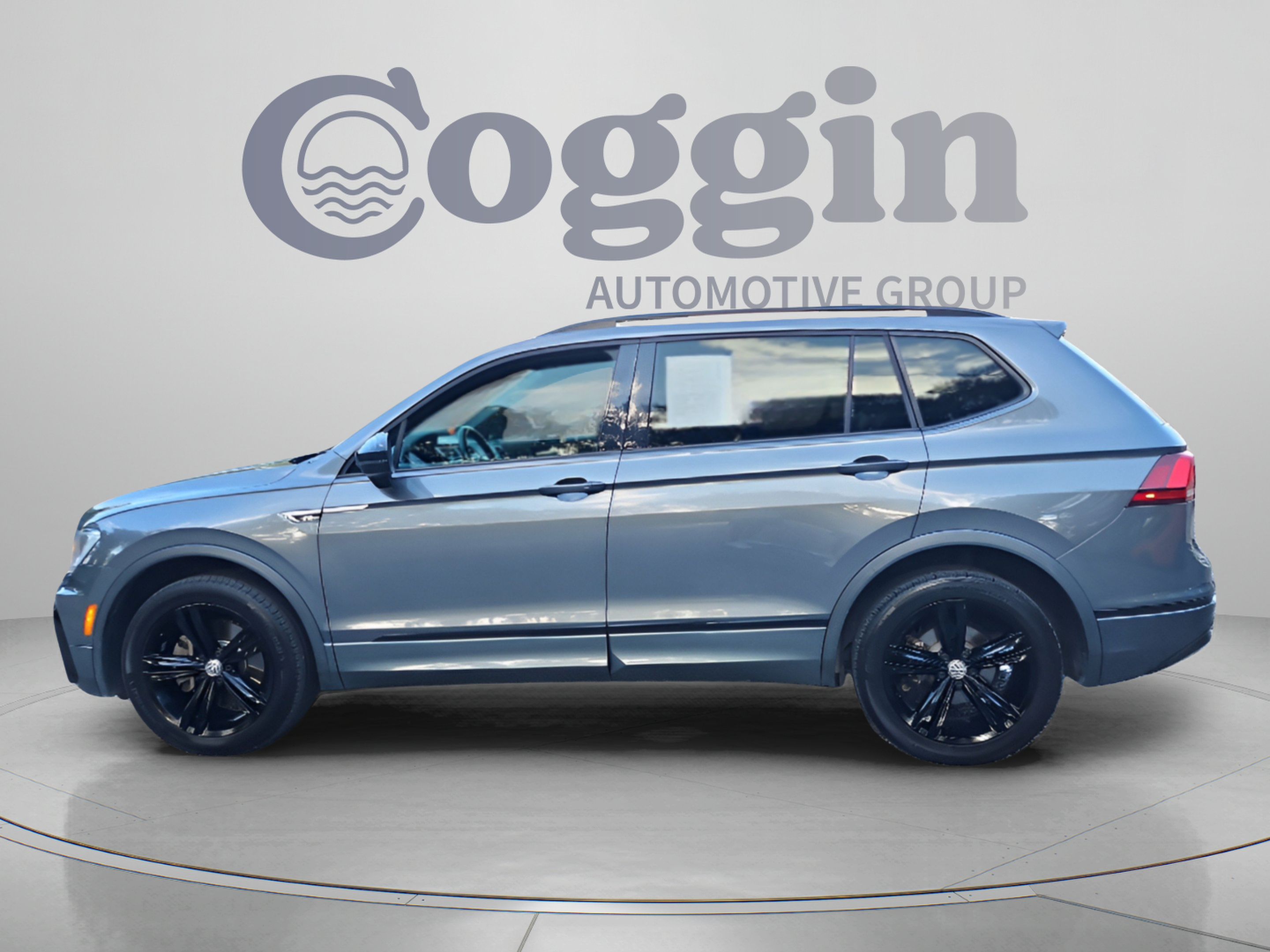 Used 2019 Volkswagen Tiguan S AWD/4WD image 2