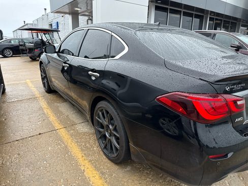 Used 2019 INFINITI Q70 Luxe AWD/4WD image 5