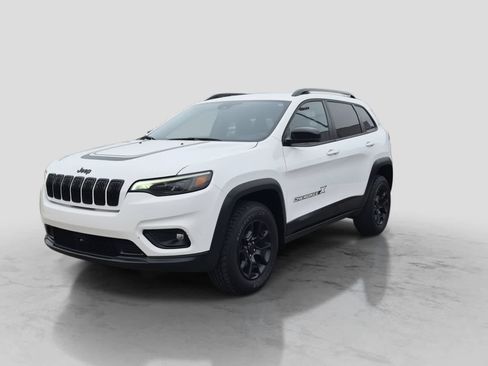 Used 2022 Jeep Cherokee Latitude AWD/4WD image 4