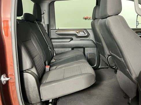 Used 2024 Chevrolet Silverado 2500 LT image 26