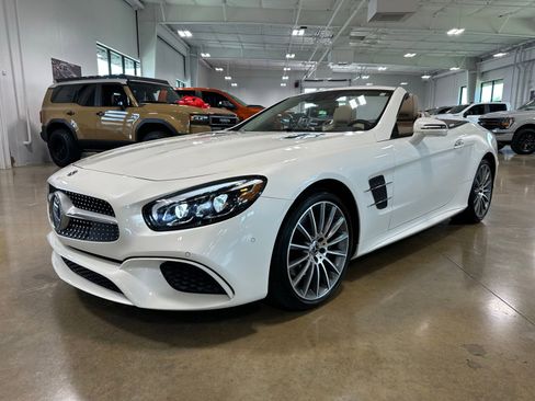 Used 2020 Mercedes-Benz SL 550 image 6