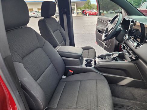 Used 2024 GMC Canyon Elevation w/ Convenience Package image 11