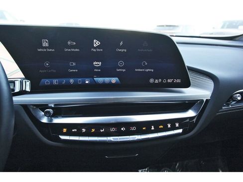 Used 2025 Cadillac Lyriq Sport image 20