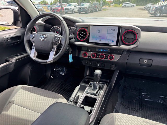 Used 2022 Toyota Tacoma SR5 AWD/4WD image 21