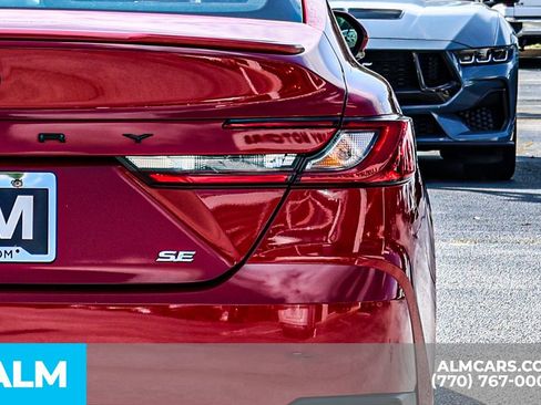 Used 2025 Toyota Camry SE image 15