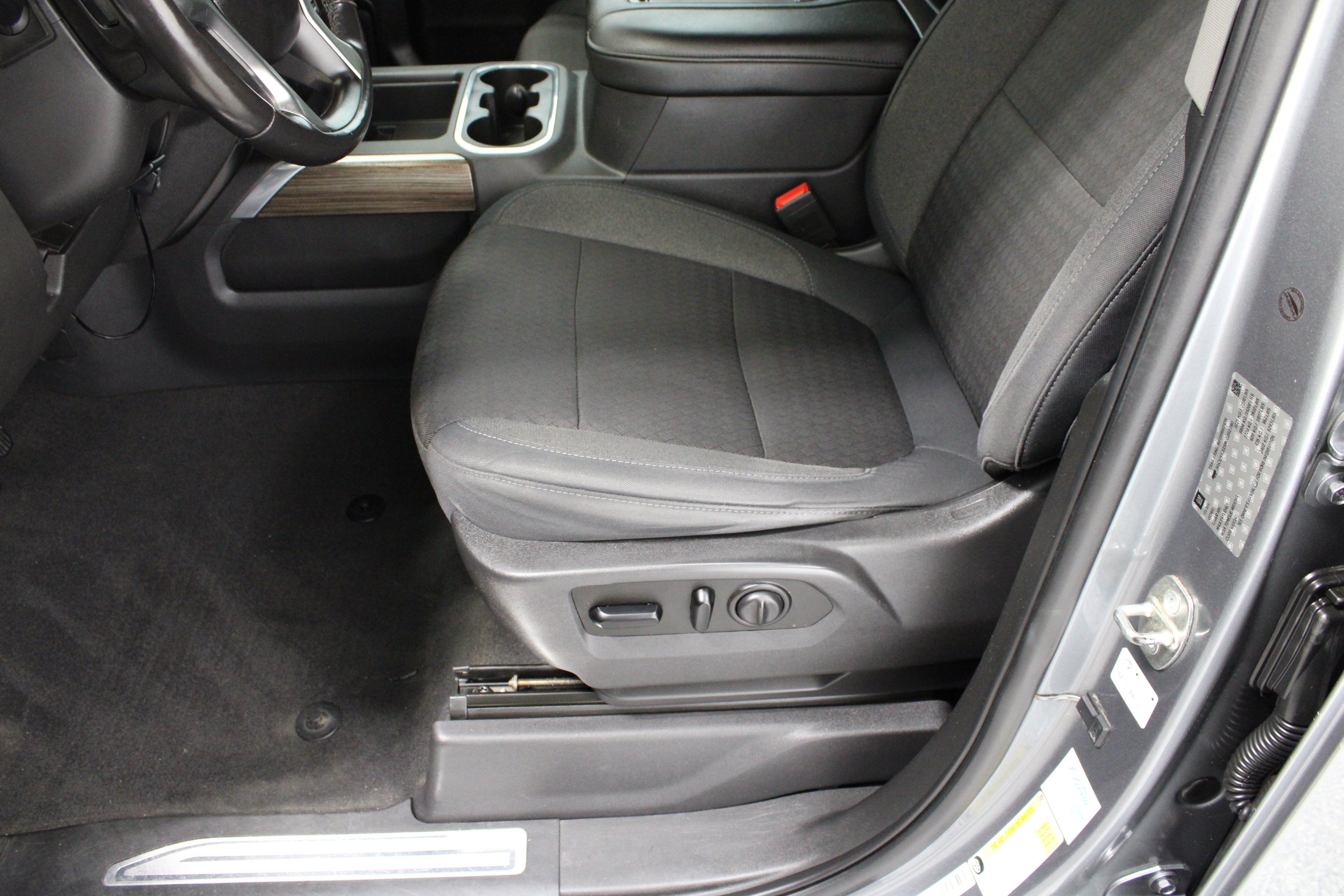 Used 2019 Chevrolet Silverado 1500 RST w/ All-Star Edition AWD/4WD image 17