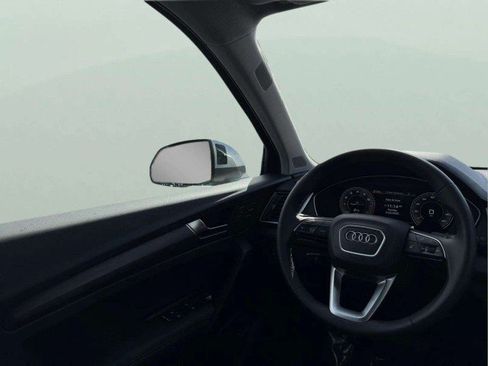 Certified 2025 Audi Q5 2.0T Premium Plus w/ Premium Plus Package AWD/4WD image 12