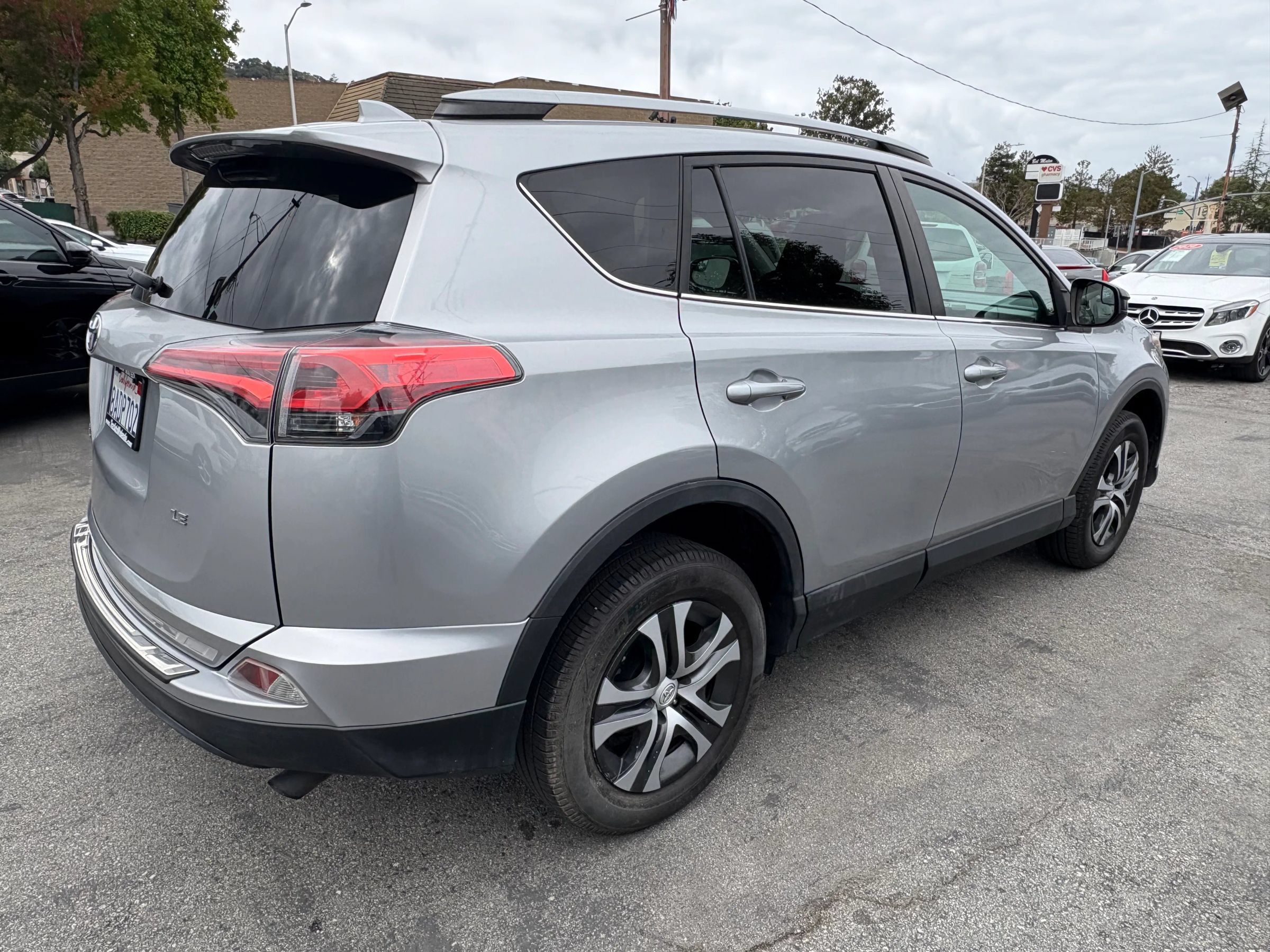 Used 2017 Toyota RAV4 LE w/ All Weather Liner Package FWD image 7