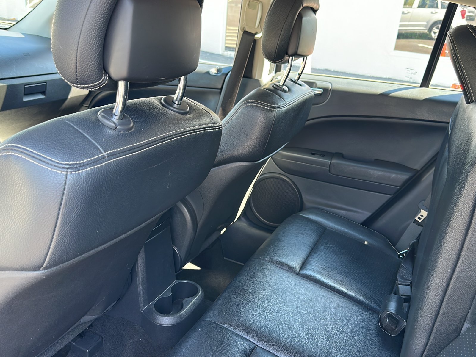 Used 2011 Dodge Caliber Uptown w/ Driver Convenience Group FWD image 24