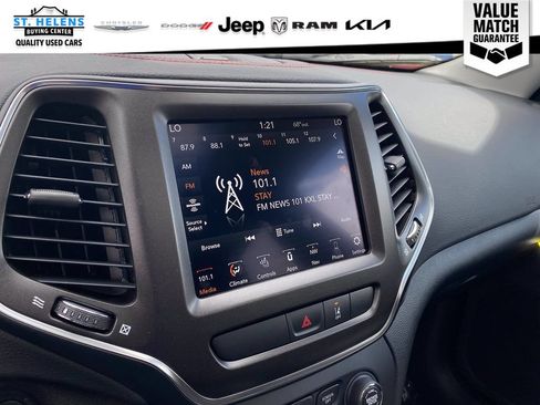 Used 2022 Jeep Cherokee Trailhawk w/ Sun, Sound & Nav Group AWD/4WD image 26