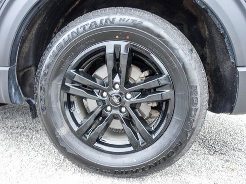 Used 2023 Ford Explorer XLT w/ Equipment Group 202A image 16