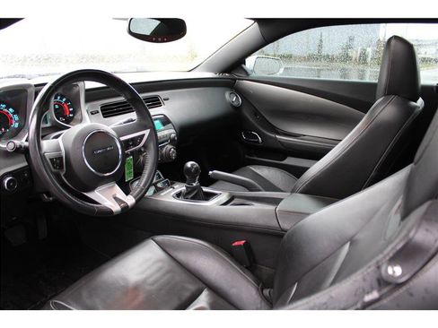 Used 2010 Chevrolet Camaro SS image 11