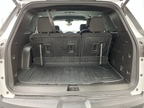 Certified 2023 Chevrolet Traverse LT w/ Midnight/Sport Edition image 32