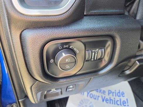Used 2019 RAM 1500 Big Horn AWD/4WD image 14